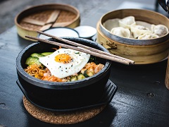 Korean bibimbap with egg vegetables